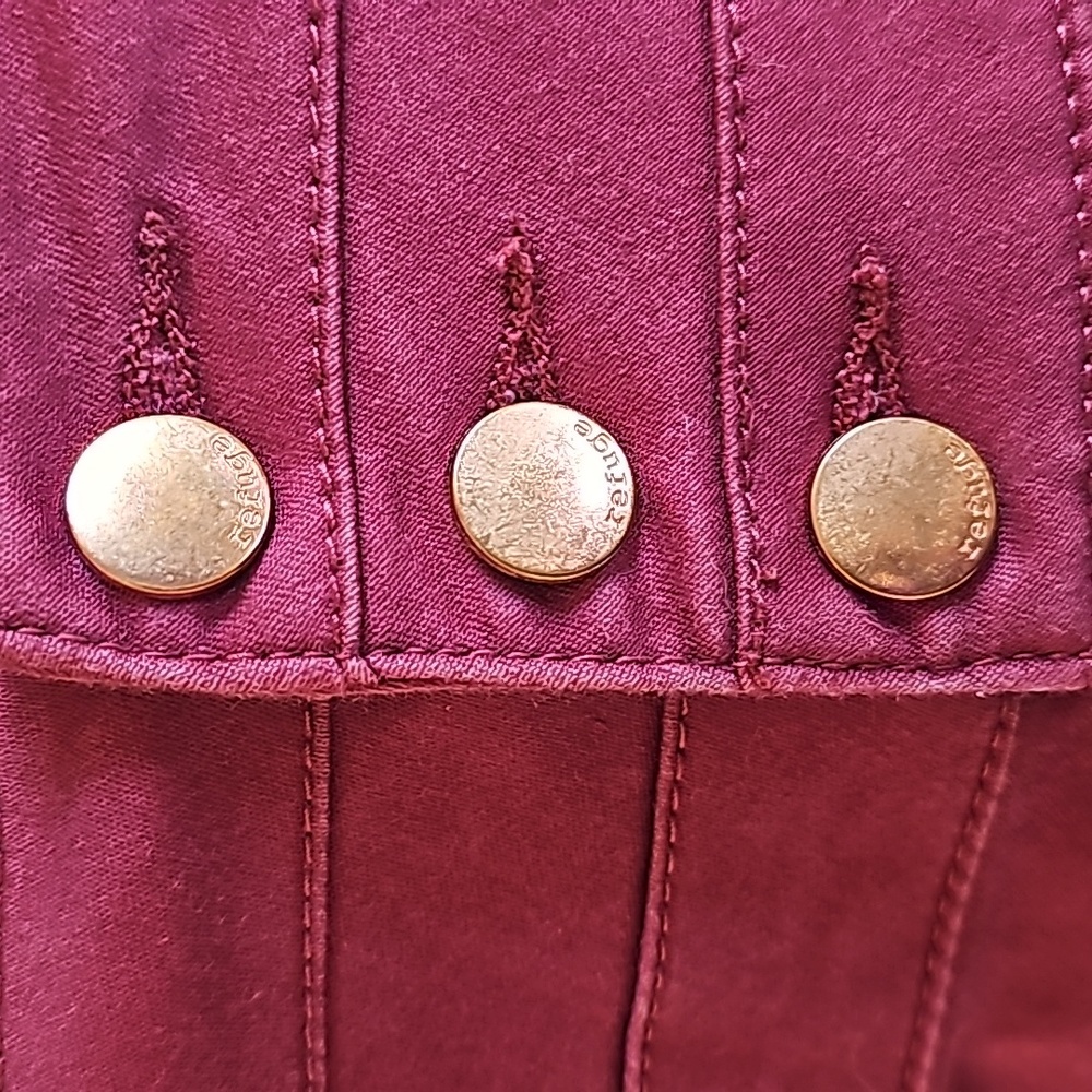 Refuge burgundy size 4 skinny jeans. 3 buttons at high waist SO cute 😍 - Picture 3 of 5